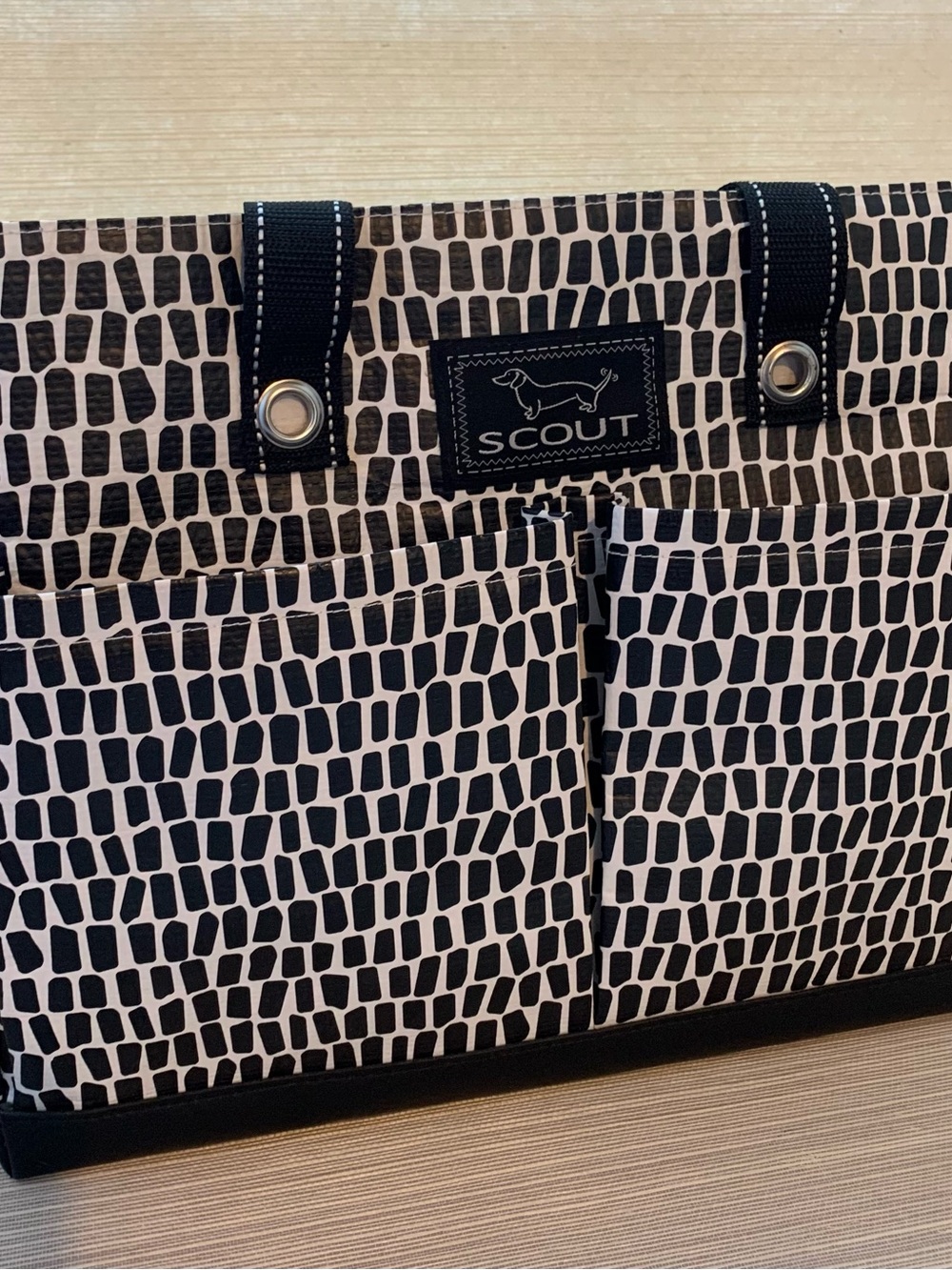 SCOUT Uptown Girl Pocket Medium Tote Bag  Black & White Rare Pattern